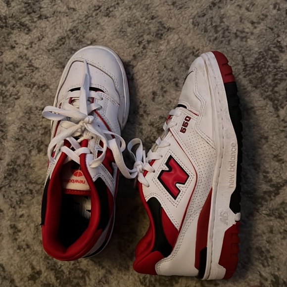 Very gently worn new balance red 550s - Picture 2 of 3